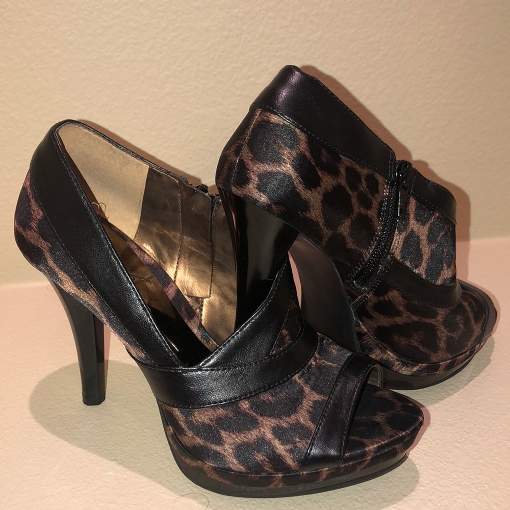 Carlos Santana Leopard Platform High Heels